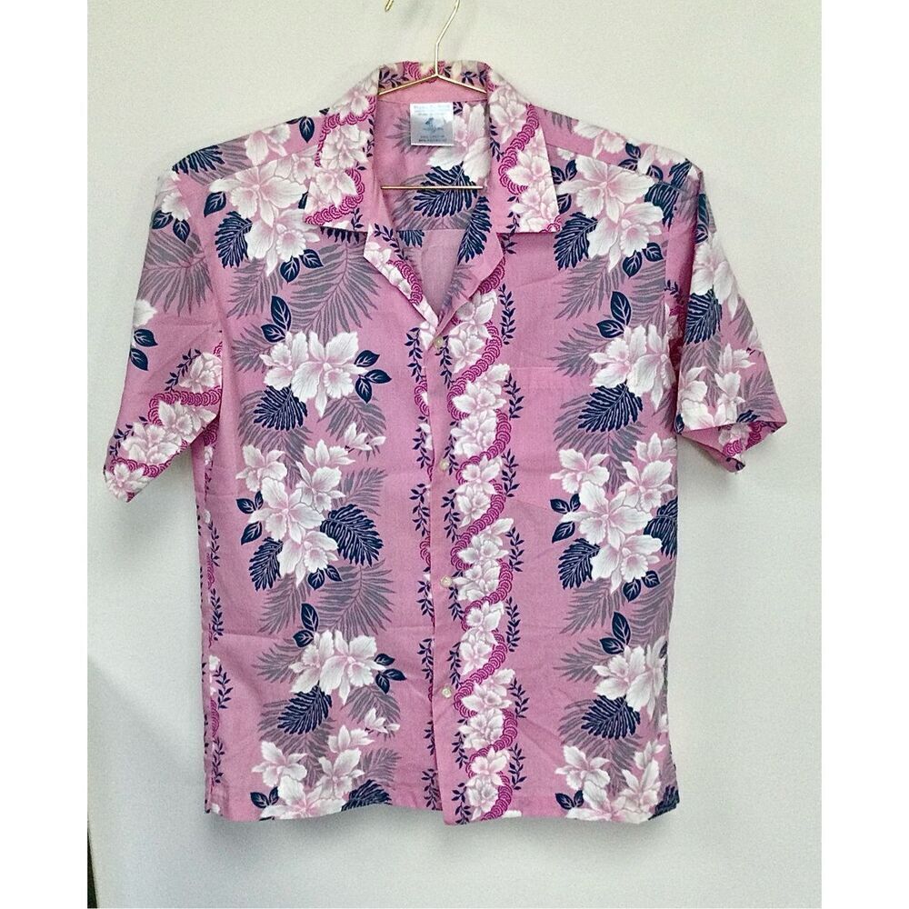 Hana Fashion Men’s Size Small Vintage Casual Button Down Shirt‎ Pink Hawaiian